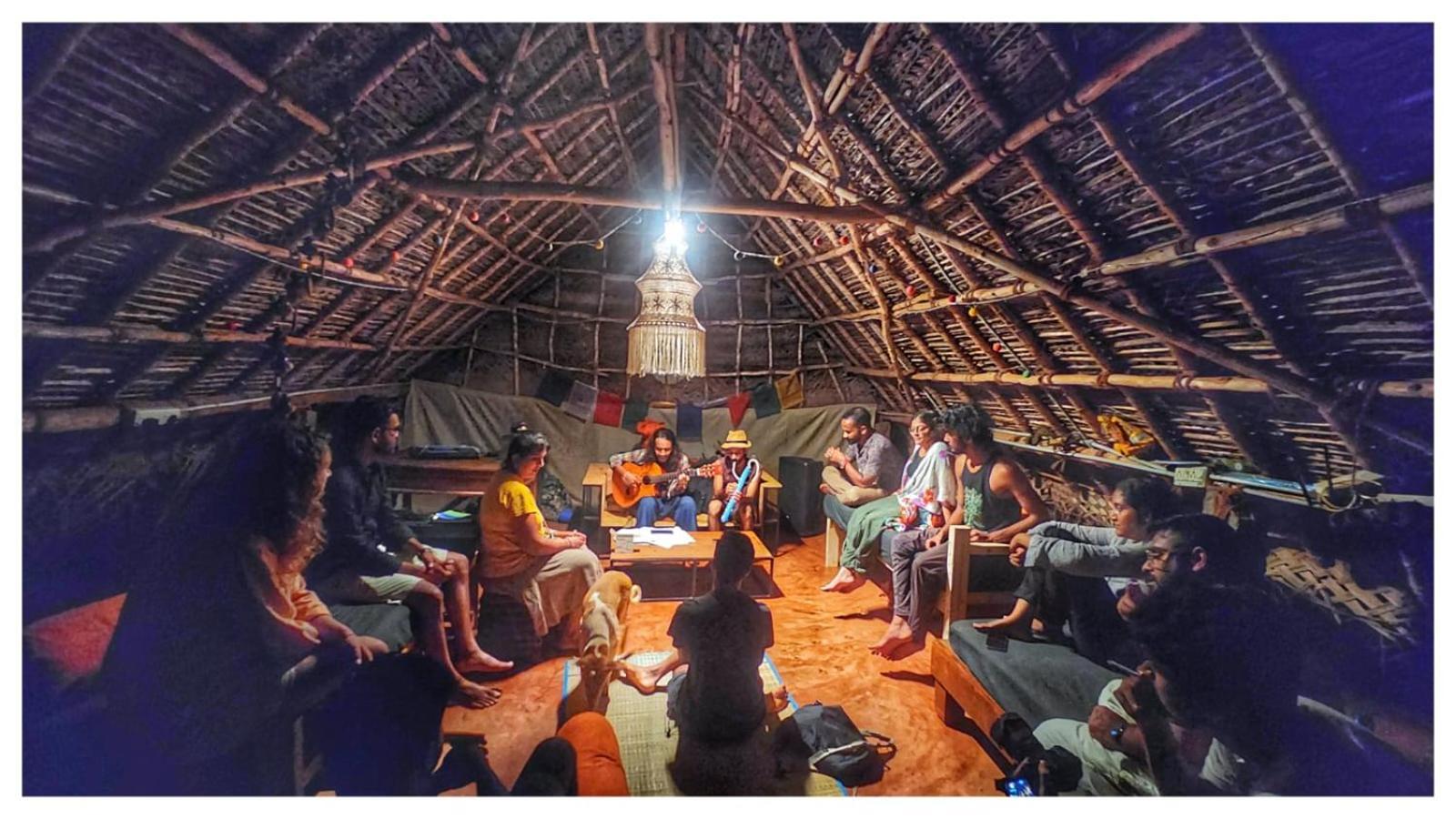 Nebula Nest Cafe & Hostel Auroville Exterior foto
